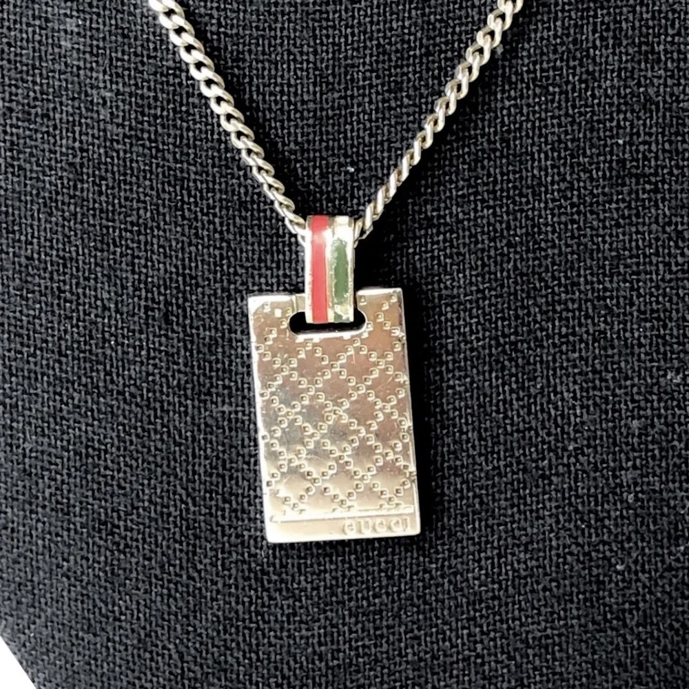 GUCCI Sterling Silver Diamante Pattern Sherryline Pendant Gucci Necklace w Box